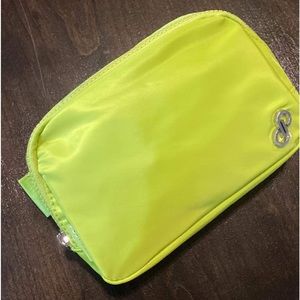 POSHFEST EXCLUSIVE Lime Green Belt Bag | Brand New